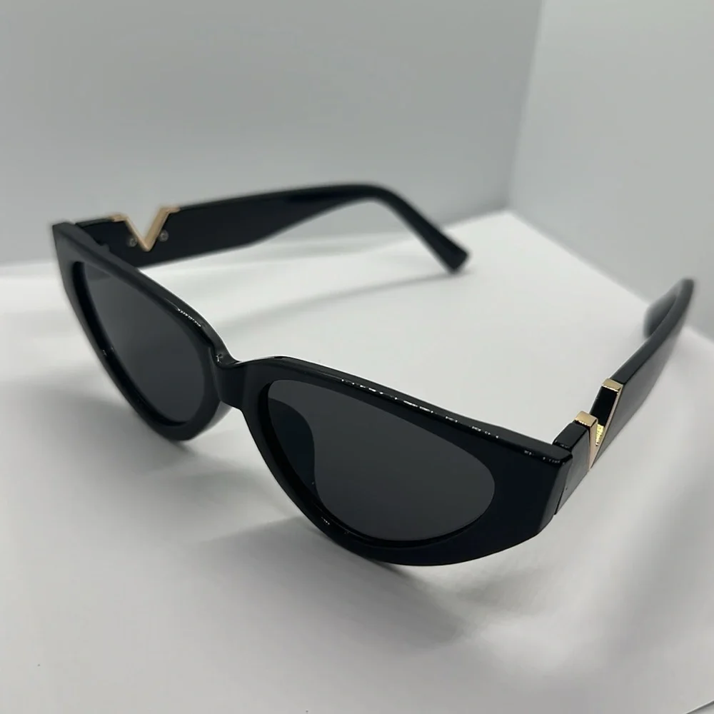 Black Cat Eye Sunglasses Gold V Detail UV Protection Trendy Chic Sunnies